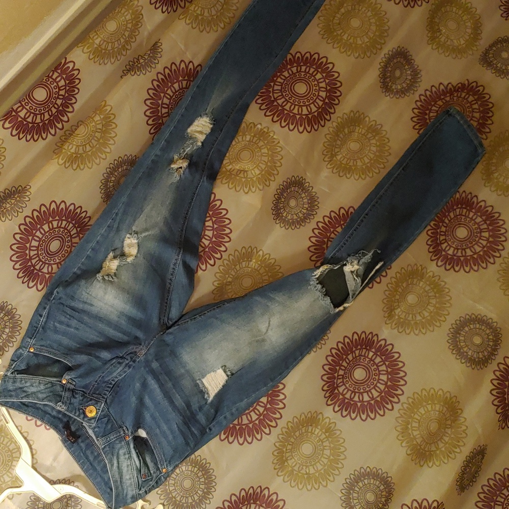 Refuge distressed skinny jeans size 4